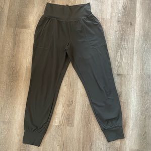 Athleta salutation jogger